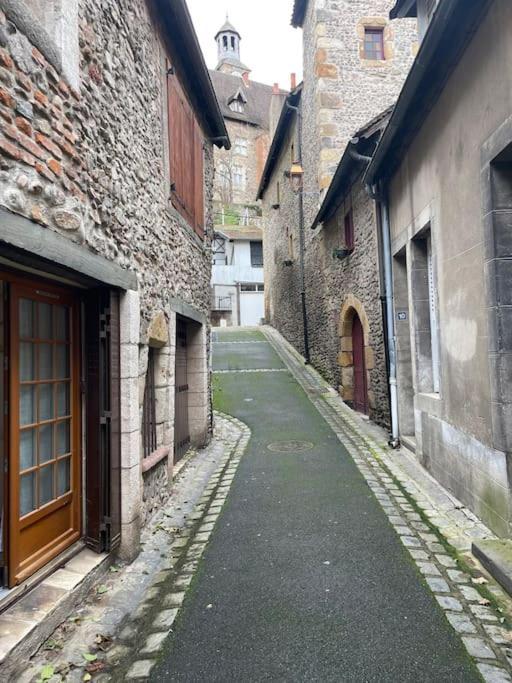 Au Coeur De La Cite Medievale Montluçon المظهر الخارجي الصورة