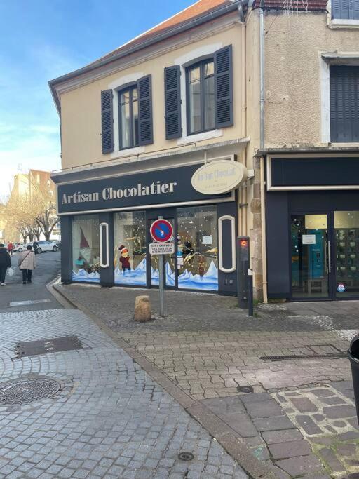 Au Coeur De La Cite Medievale Montluçon المظهر الخارجي الصورة